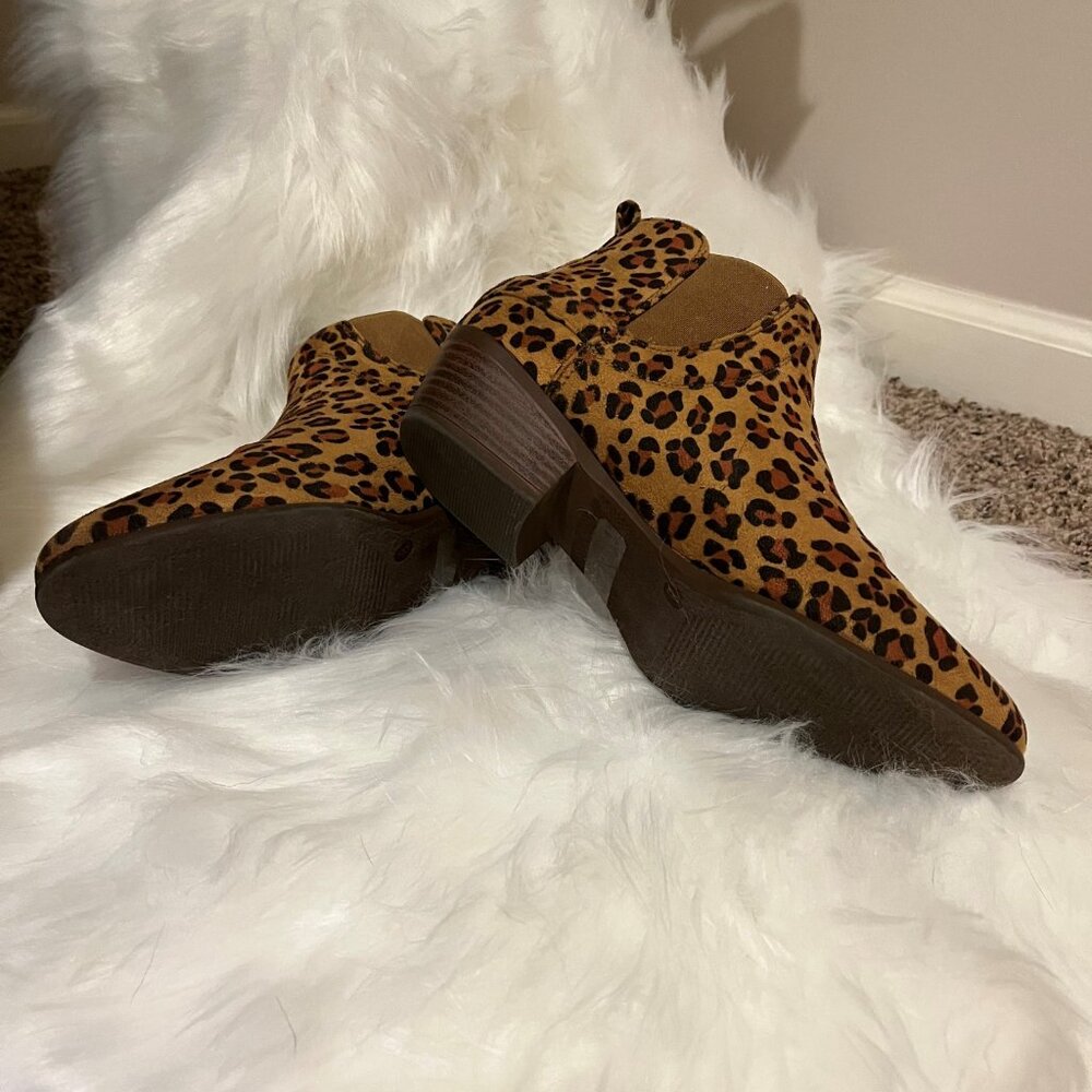 Refresh Leaopard Print Booties - Picture 3 of 4